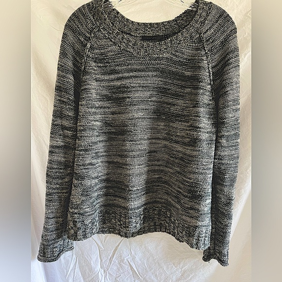 Sweater by Daisy Fuentes L - Picture 1 of 3